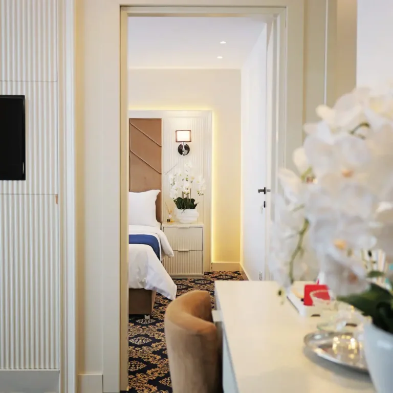 Apartament Queen cu două camere și două băi, Hotel Belvedere