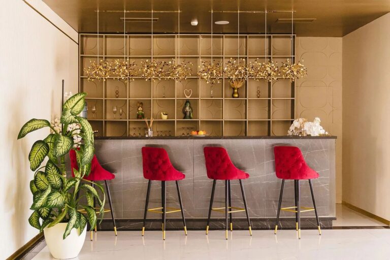 Barul din lobby-ul Hotelului Belvedere