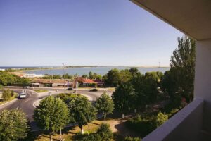Vedere de la Hotel Belvedere spre Lacul Techirghiol